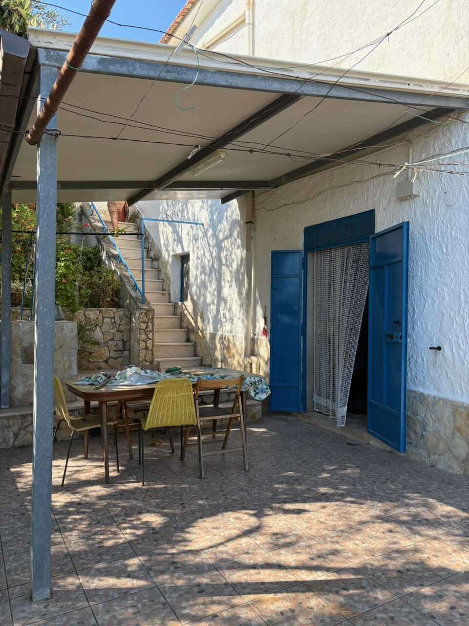 Het huis naast onze boomgaard in Vieste